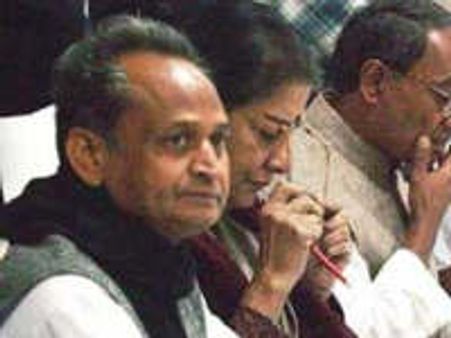 Gelhot to end pub culture; lands in controversy