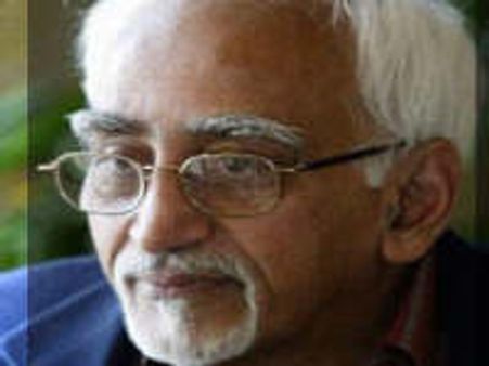 Vice President Ansari arrives in Myanmar