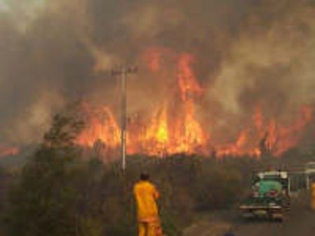 Man arrested for starting blaze in Victorian State