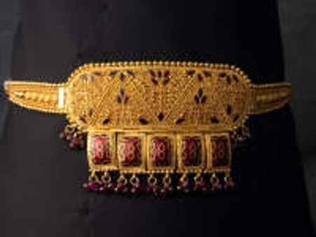 Gold touches record high of Rs 15,800