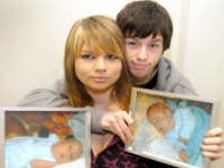 15-year-old girl gives birth to twins