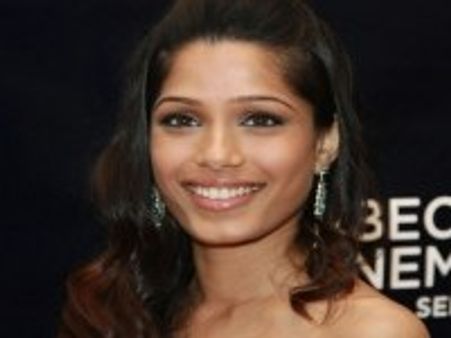 Freida Pinto strikes a sensuous pose