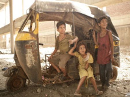 Slumdog child actors to get new flats