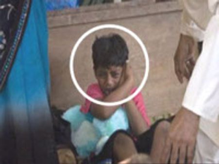 Slumdog star slapped by father