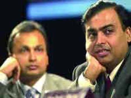 RIL-RPL decide on merger; shares fall