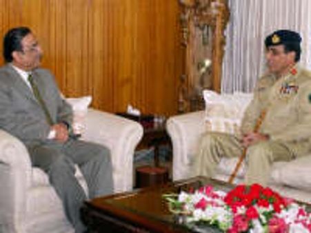 Perform or perish: Kiyani warns Zardari