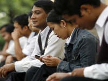 Malaysia reduces foreign worker permits