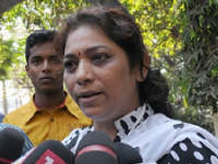 Kasav's lawyer to be paid Rs 900