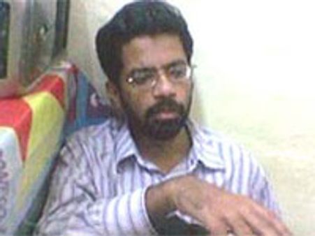 Mansoor Peerbhoy admits to sending terror e-mails