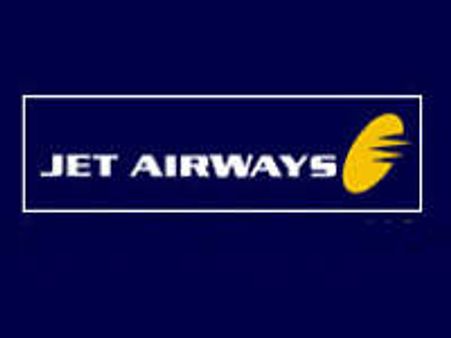 Jet hikes fuel surcharge, may cut 400 jobs