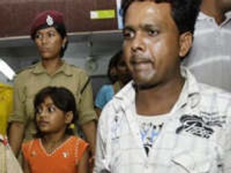 Slumdog kid Rubina Ali's father arrested