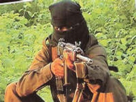 Maoists kill two CPI(M) leaders in West Bengal