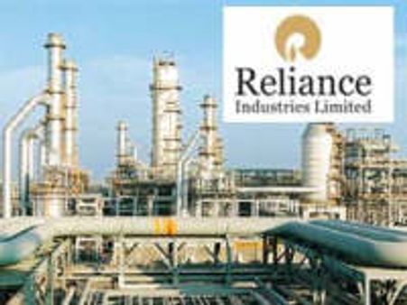 RIL begins to sell diesel, HPCL gets first freight
