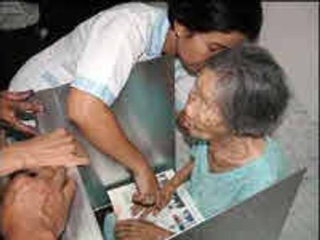 Blind cast their votes in Krishnagar via braille