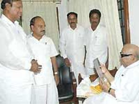 Congress-DMK stalemate ends