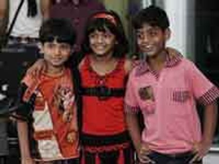Slumdog kids perform on Hong Kong TV for charity