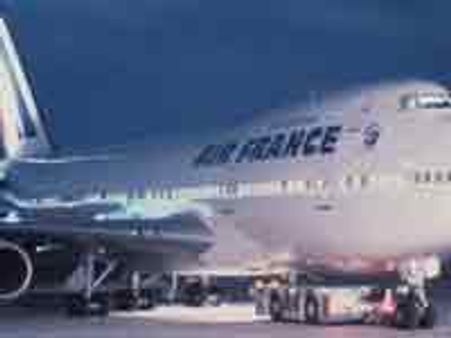 AF 447 crash: Search team recovers 17 bodies