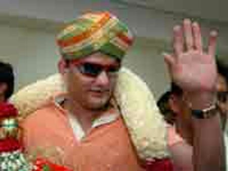 Azharuddin to support Rita by courting arrest