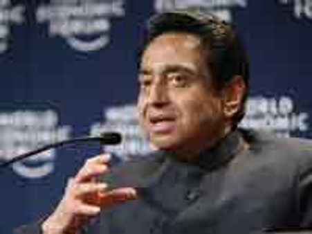 Indian Infra: Kamal Nath woos foreign investors