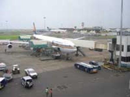 Major air disaster averted at Mumbai airport