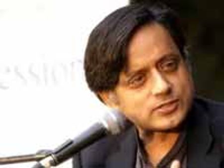 Tharoor apologises for the 'cattle class' remark
