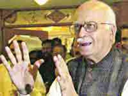 Jaswant Expulsion: Is Advani evading controversy?