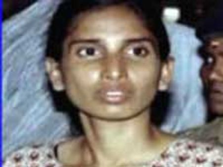 Rajiv Gandhi assassin ends hunger strike