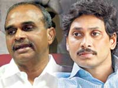 YSR shock deaths a publicity stunt: Congress MP