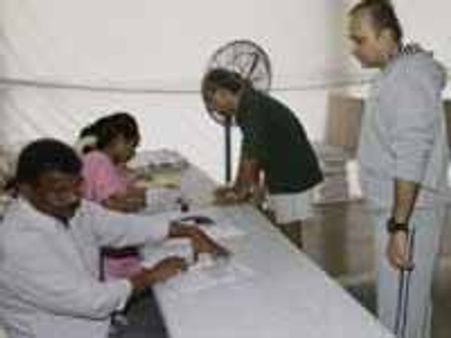 Maha: Rahul Bose, Tendulkar, Ambani cast votes