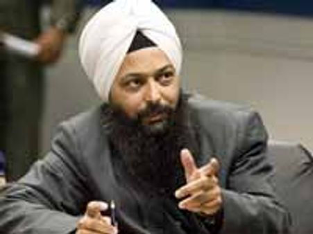 Shoe-throwing Sikh journo writes book on '84 riots