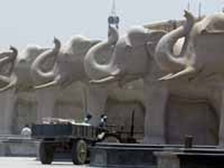 SC rejects Maya's plea on Lucknow park maintenance