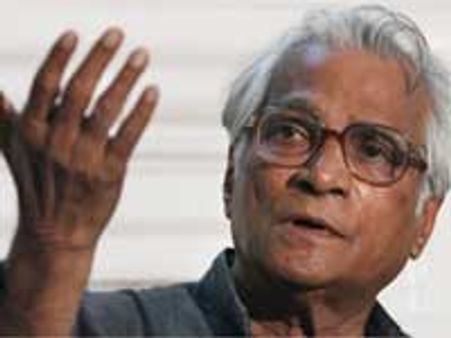 George Fernandes hails 5th Parliamentarians' Convention on Tibet