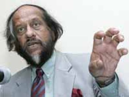 Email leak: Pachauri defends climate findings