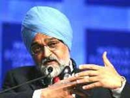 IIP to maintain double digit growth: Montek