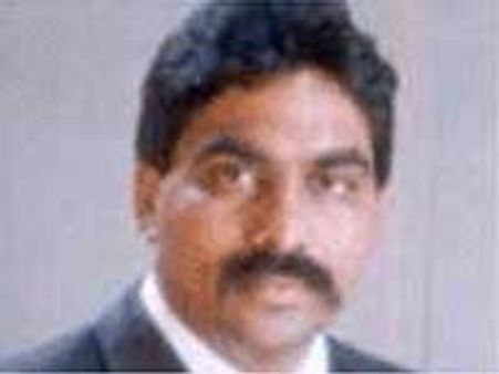 Congress MP begins fast protesting Telangana