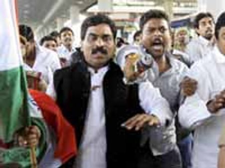 Anti-Telangana protests, fasts continue in AP