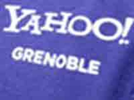 Yahoo workers protest move to close France centre