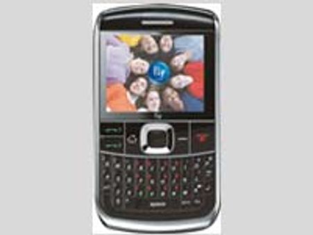 Fly Mobile unveils new model with QWERTY keypad