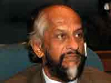Pachauri admits 'regrettable' error in IPCC report