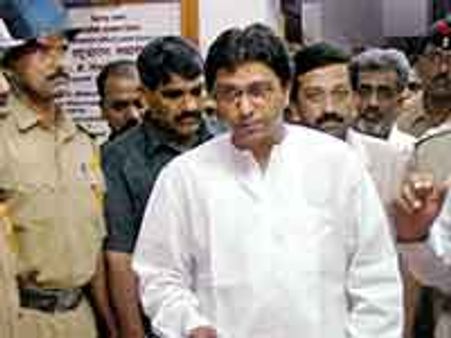 2008 rioting case: Raj surrenders, gets bail