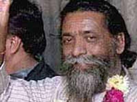 BJP puts withdrawal on hold; Soren remains CM