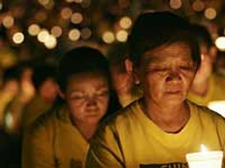 B'lore: Nagas hold candle light vigil in protest