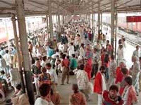 Theft cases increasing in railways: E Ahamed