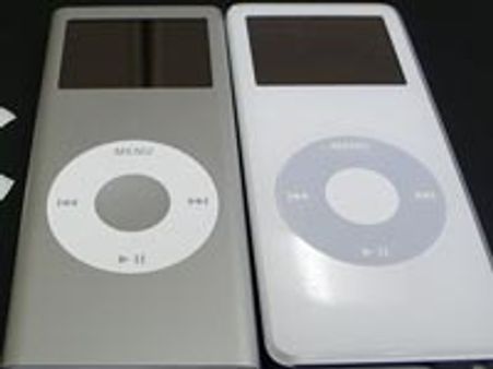 Apple agrees to replace overheating iPods in Japan