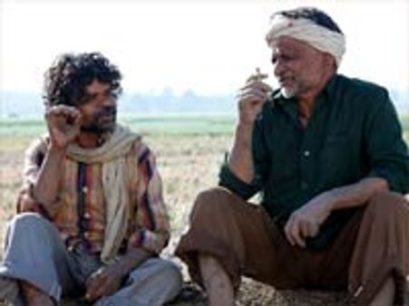 Vidarbha farmers seek ban on Peepli Live