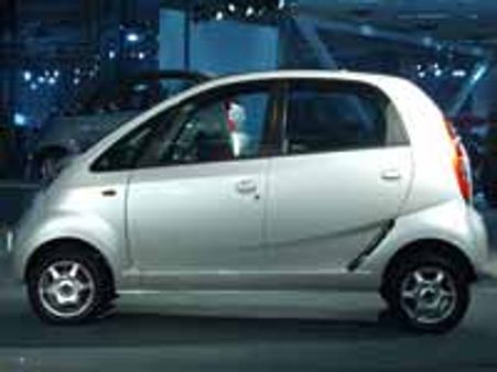 Nano to replace i10 as 2nd best selling car by '11