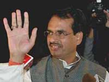 No distribution of eggs in mid-day meals: MP CM