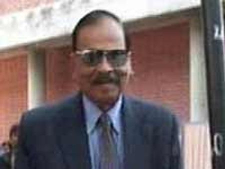 Ruchika's molester Rathore set free to go home