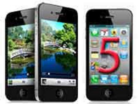 iPad 2 gets official date; iPhone 5 rumors surge