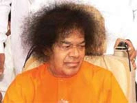 Satya Sai Baba continues on ventilator support